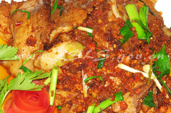 鲊广椒炒腊肉